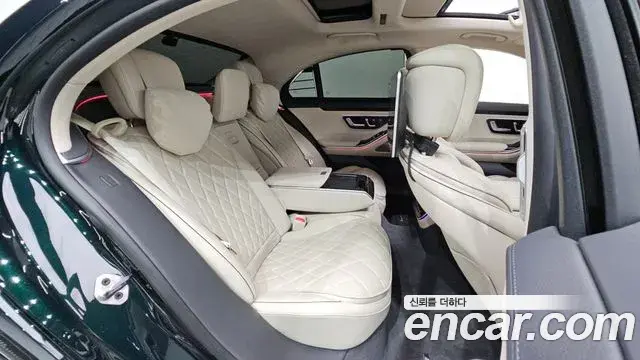 Mercedes-Benz S-Class 2022 — Photo 11/20