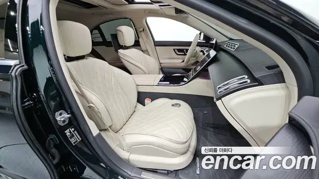 Mercedes-Benz S-Class 2022 — Photo 12/20