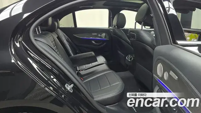 Mercedes-Benz E-Class 2019 — Şəkil 11/20