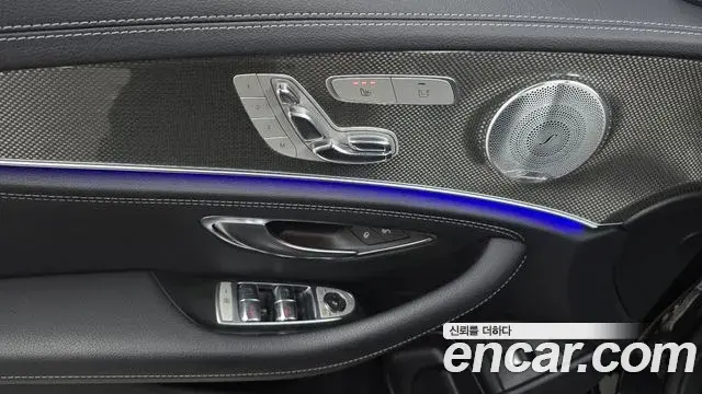 Mercedes-Benz E-Class 2019 — Şəkil 17/20