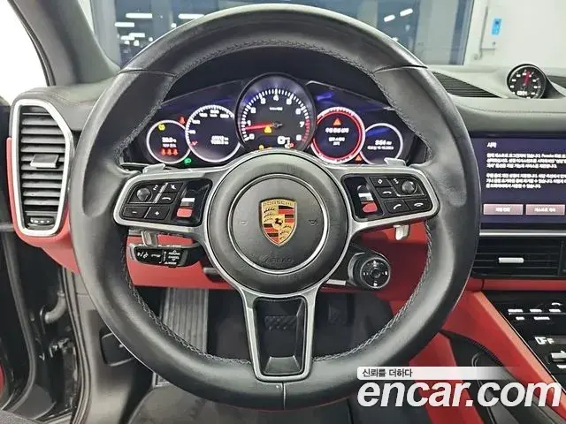 Porsche Cayenne 2023 — Фото 10/19