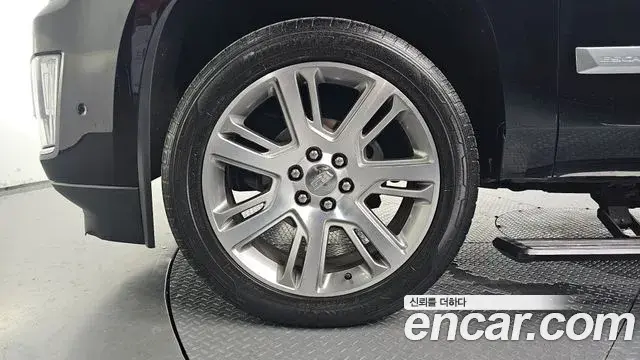 Cadillac Escalade 2019 — Photo 4/20