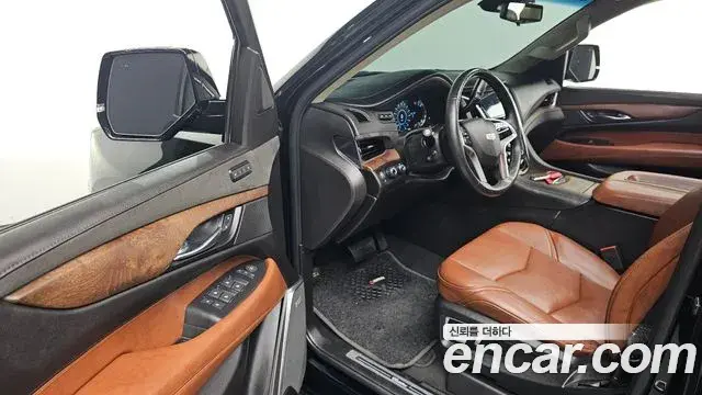 Cadillac Escalade 2019 — Photo 8/20