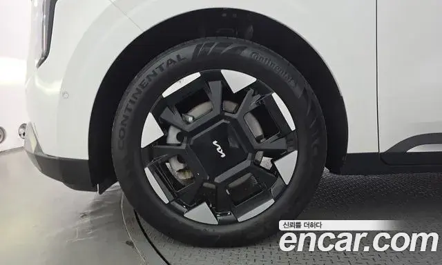 Kia Carnival 2024 — Photo 5/20