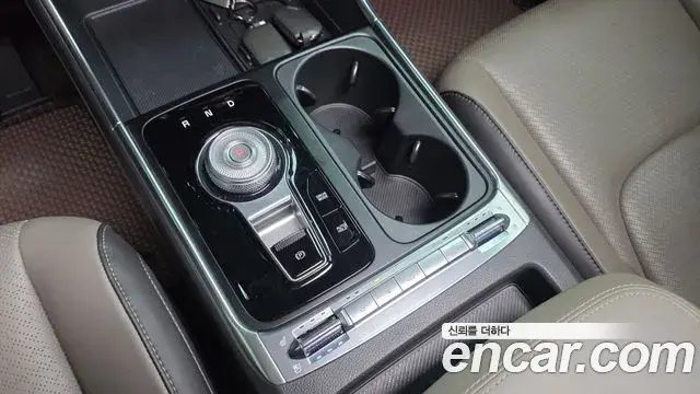 Kia Carnival 2024 — Photo 9/20
