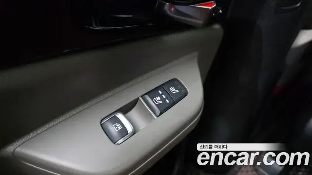 Kia Carnival 2024 — Photo 19/20