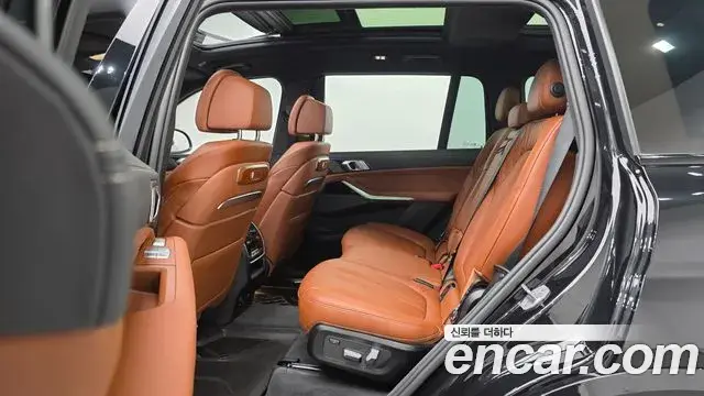 BMW X7 2024 — Photo 12/20