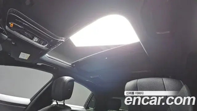 Mercedes-Benz S-Class 2022 — Photo 12/20