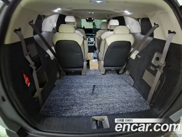 Kia Carnival 2025 — Photo 13/16