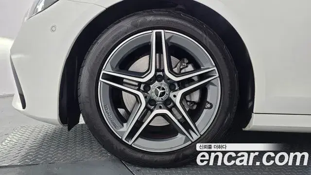 Mercedes-Benz E-Class 2022 — Şəkil 5/20