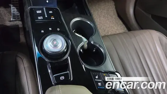 Kia K8 2021 — Şəkil 9/20