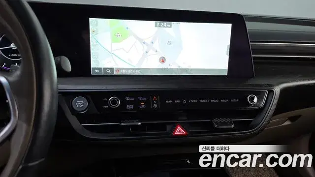 Kia K8 2021 — Şəkil 14/20