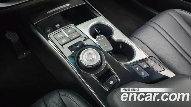 Kia K8 2023 — Photo 9/20