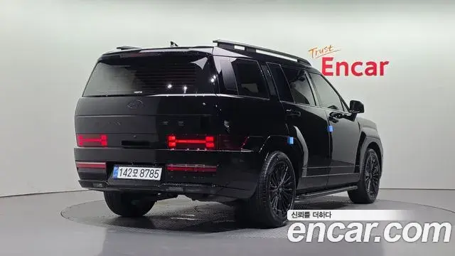 Hyundai Santa Fe 2025 — Photo 2/20
