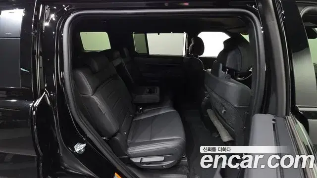 Hyundai Santa Fe 2025 — Photo 18/20
