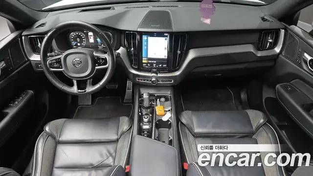 Volvo XC60 2020 — Фото 7/20