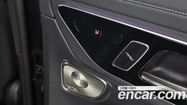 Mercedes-Benz GLC-Class 2026 — Photo 19/20