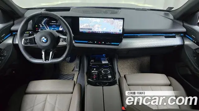 BMW 5 Series 2024 — Photo 7/20