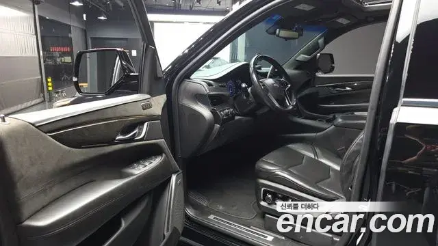Cadillac Escalade 2019 — Şəkil 10/20