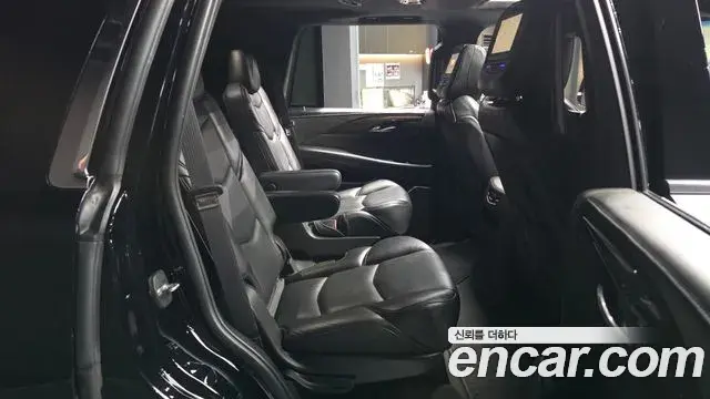 Cadillac Escalade 2019 — Şəkil 12/20