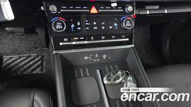 Hyundai Santa Fe 2023 — Şəkil 9/20