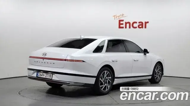 Hyundai Grandeur 2023 — Photo 2/20