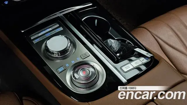 Genesis Electrified G80 2022 — Photo 9/20