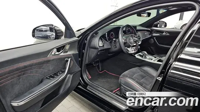 Kia Stinger 2022 — Şəkil 10/20