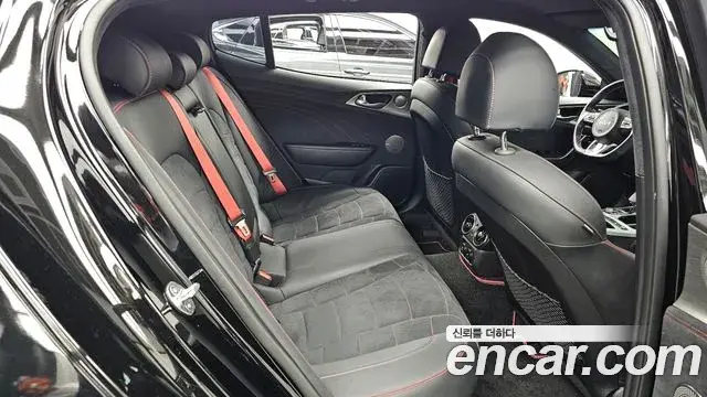 Kia Stinger 2022 — Şəkil 12/20