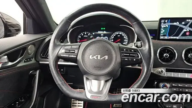 Kia Stinger 2022 — Şəkil 13/20