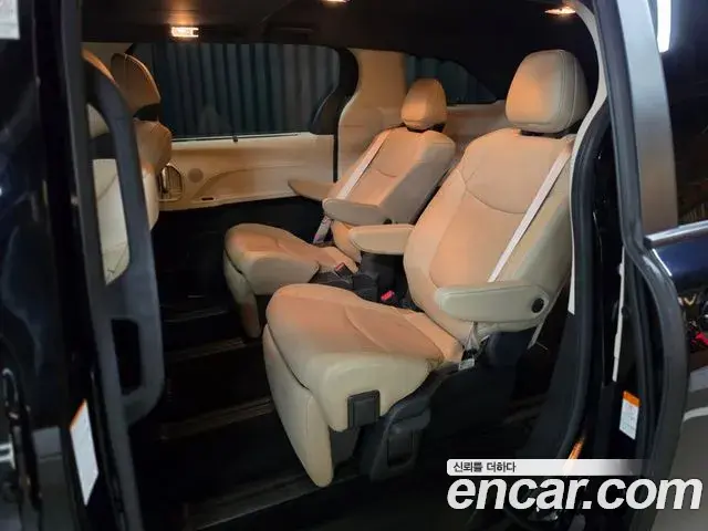 Toyota Sienna 2024 — Photo 11/19