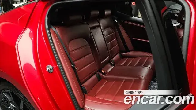 Kia Stinger 2019 — Photo 12/20