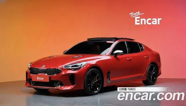 Kia Stinger 2019 — Photo 1/20