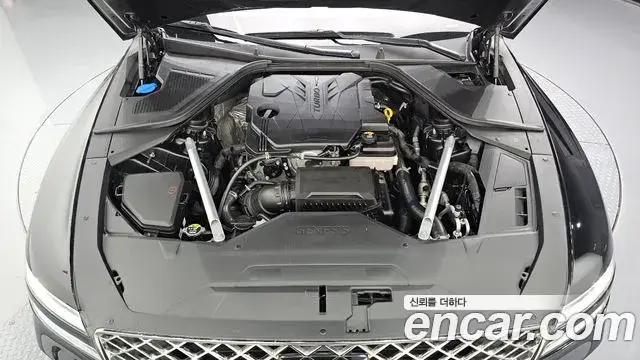 Genesis Electrified G80 2021 — Photo 6/20