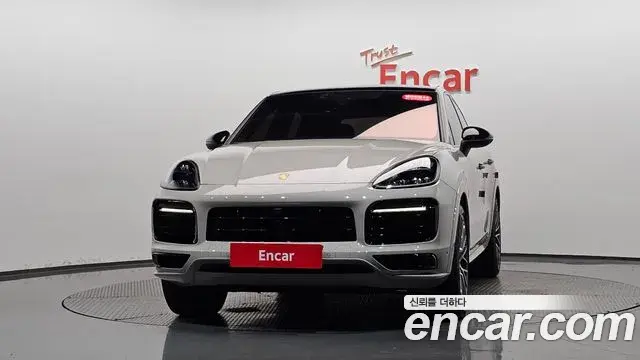 Porsche Cayenne 2023 — Photo 3/20