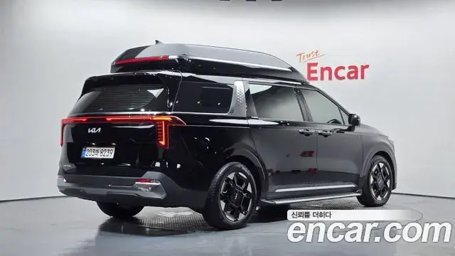 Kia Carnival 2024 — Photo 2/20