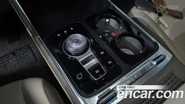 Kia Carnival 2024 — Photo 9/20