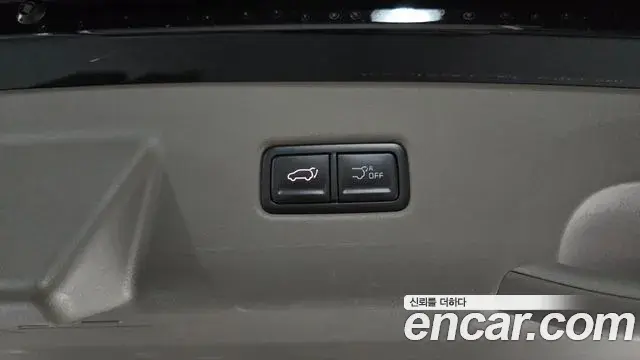Kia Carnival 2024 — Photo 17/20