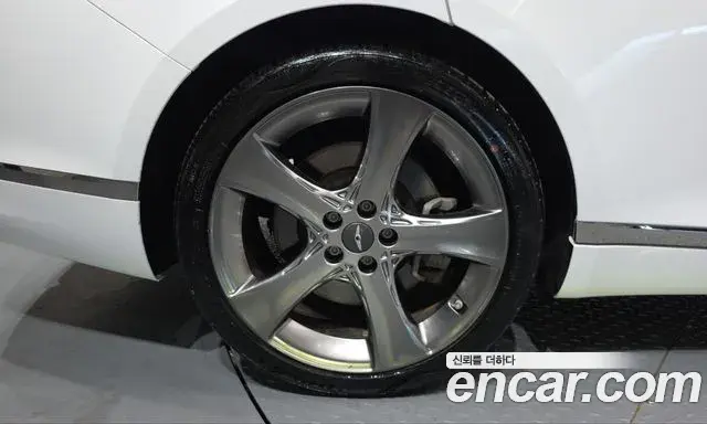 Genesis Electrified G80 2022 — Photo 5/20