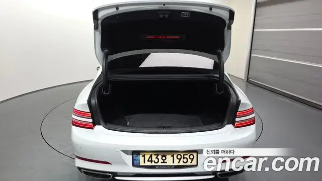 Genesis Electrified G80 2022 — Photo 20/20