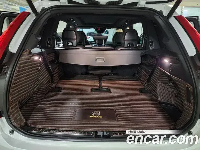 Volvo XC90 2020 — Photo 20/20
