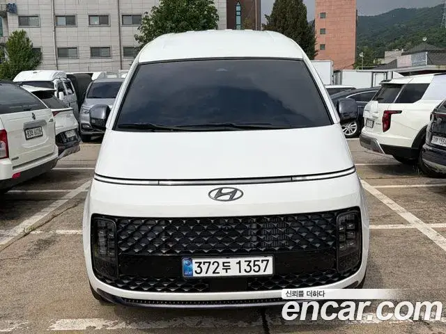 Hyundai Staria, 2023