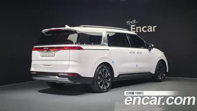 Kia Carnival 2020 — Photo 2/20