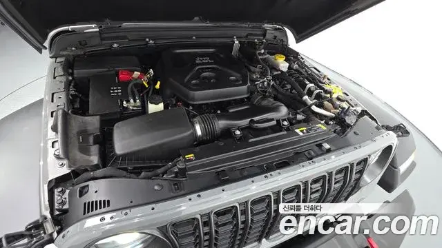 Jeep Wrangler 2022 — Photo 19/20