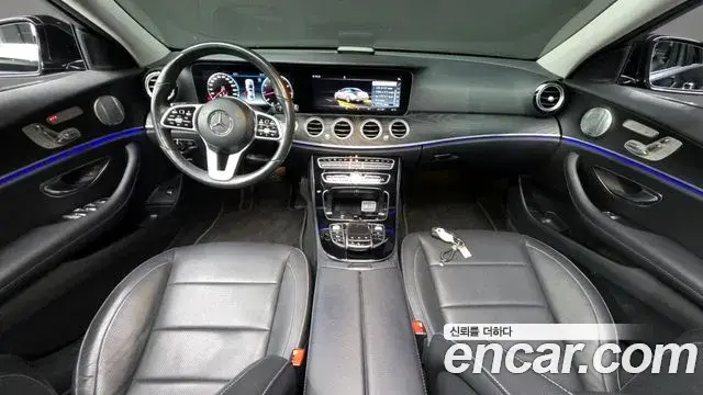 Mercedes-Benz E-Class 2018 — Şəkil 12/20
