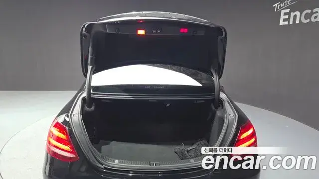 Mercedes-Benz E-Class 2018 — Şəkil 17/20