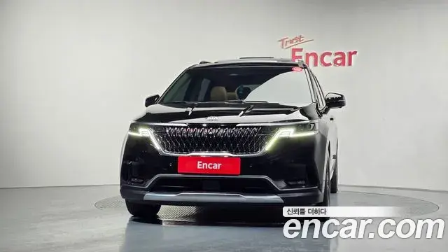 Kia Carnival 2021 — Photo 2/13