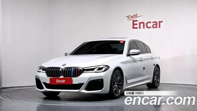 BMW 5 Series 2020 — Фото 10/20