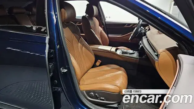 Genesis Electrified G80 2020 — Photo 10/20