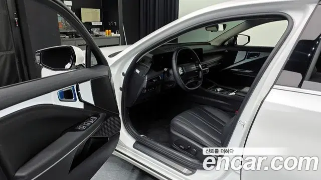 Kia K8 2025 — Photo 10/20